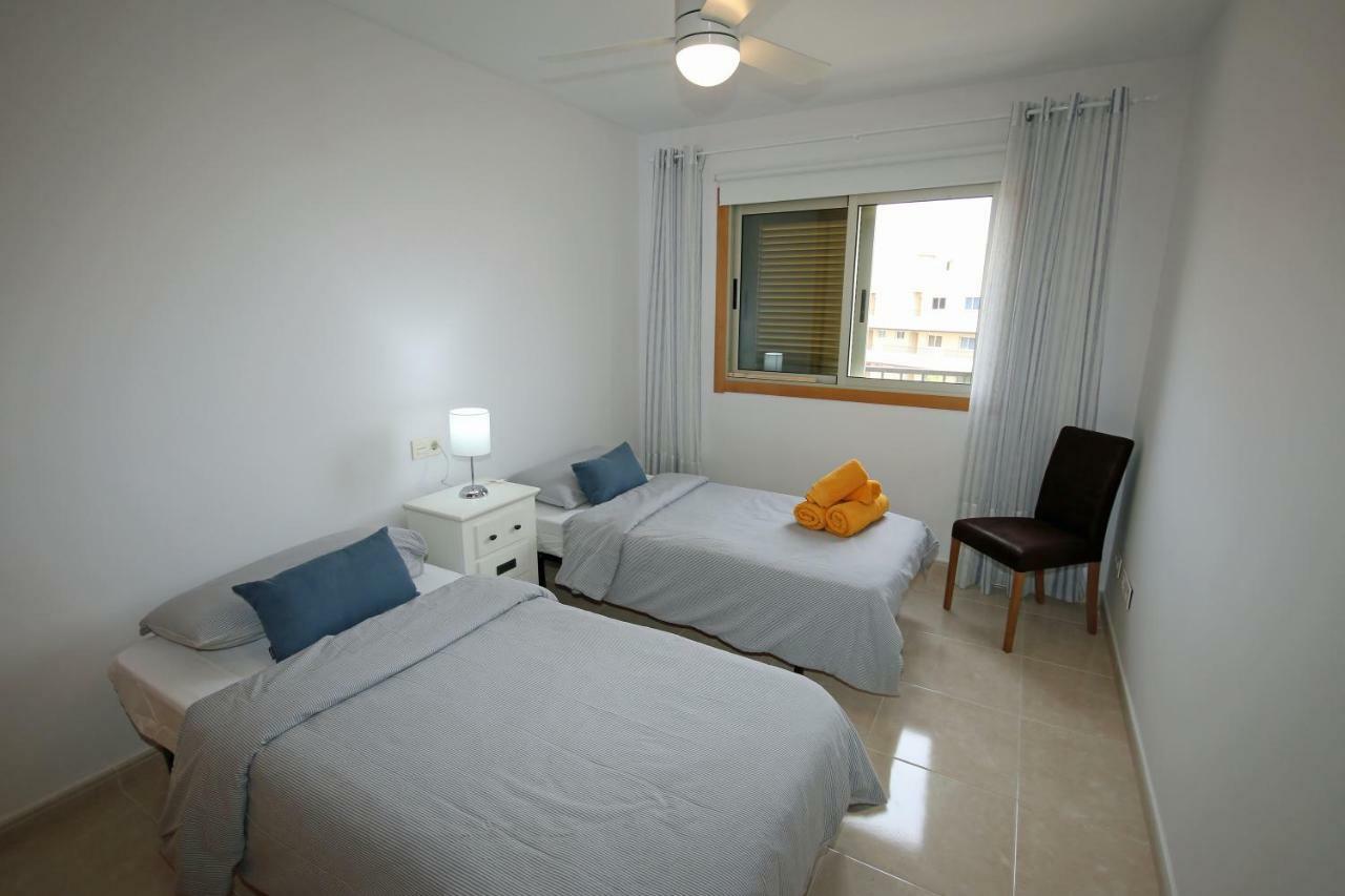 Apartament La Perla By Rentmedano Superb Luxury Duplex, Private Roof Terrace, Ocean View, Pool, Wifi And Parking El Médano Zewnętrze zdjęcie
